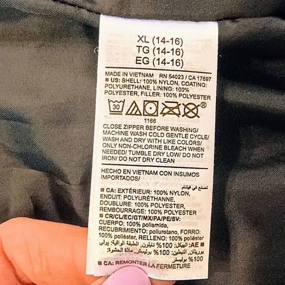 Old Navy girl old